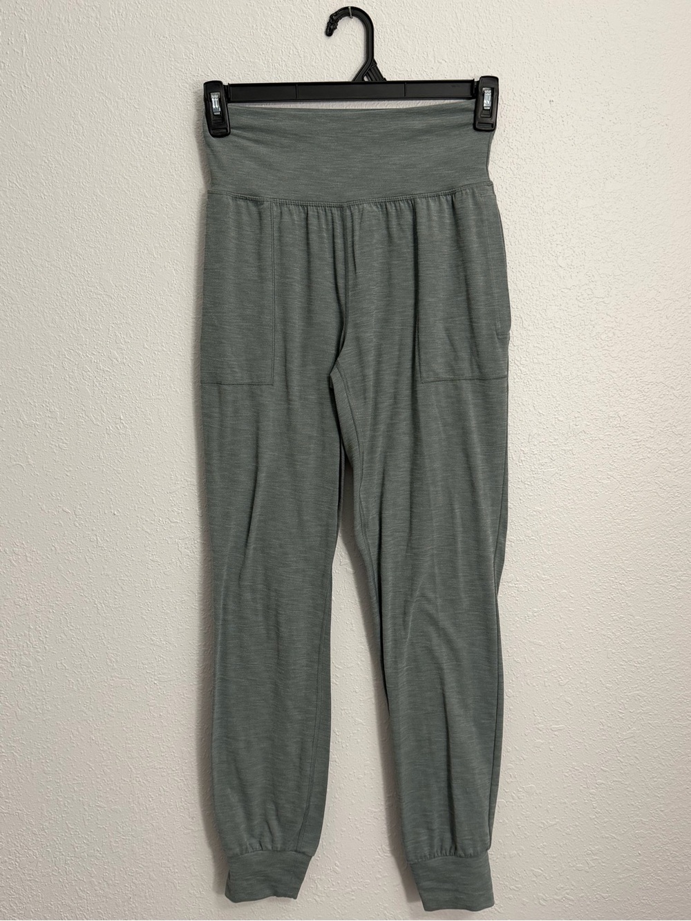 Athleta Heathered Olive Green Jogger Pants